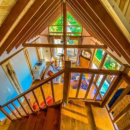 Chalet Ormanin Icinde Modern Ahsap Agac Ev *